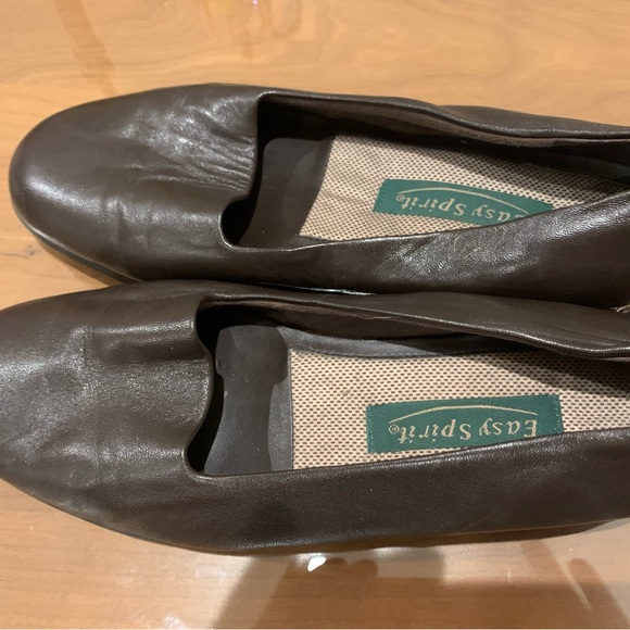 Nearly new, Easy Spirit, dark brown flats - Picture 15 of 15